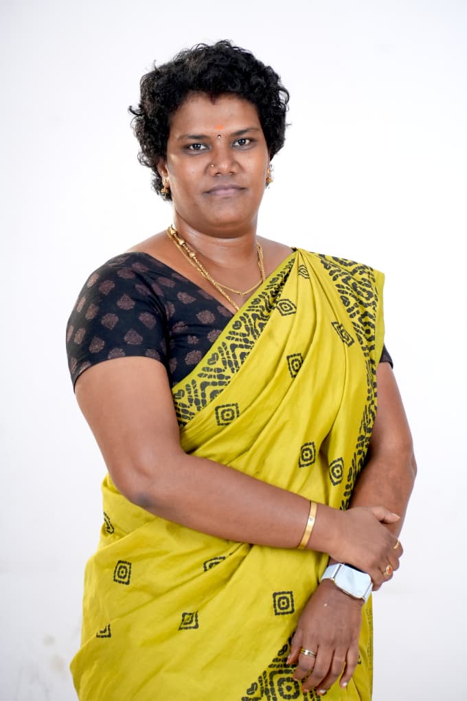 Dr. Monisha V
